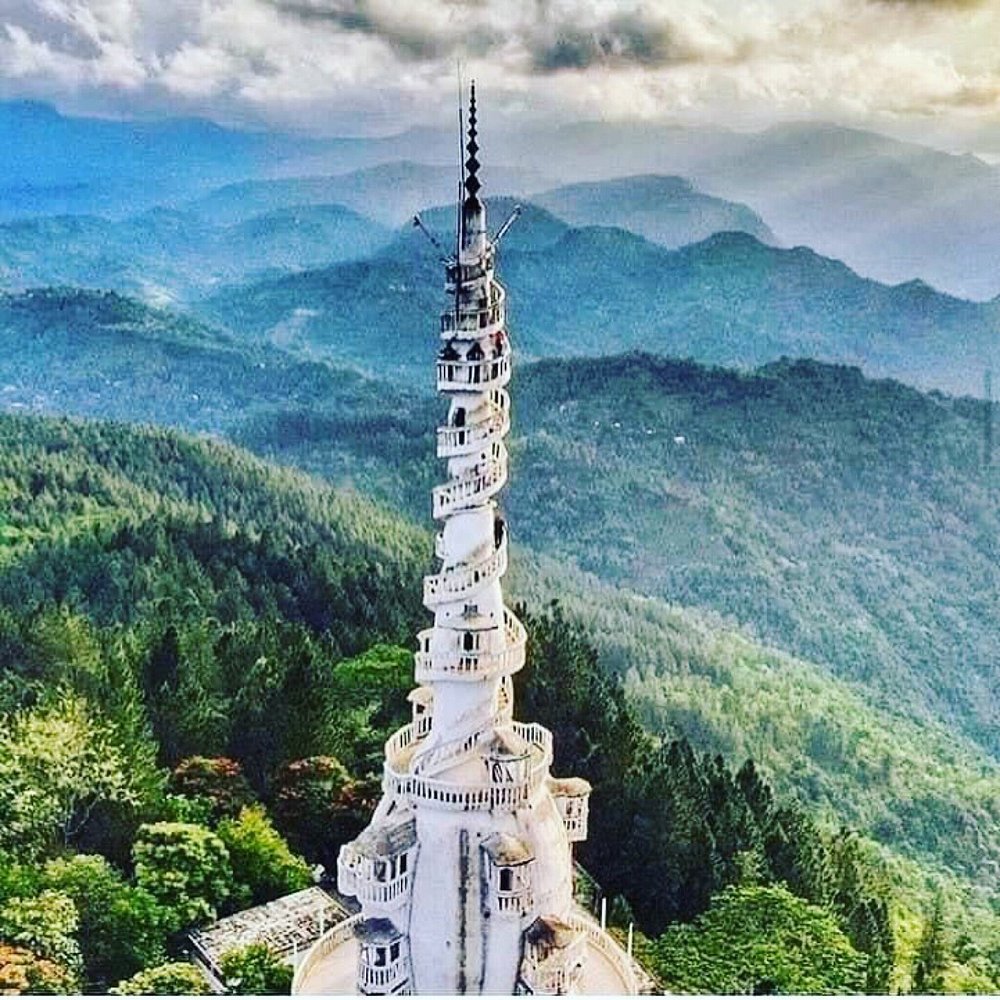 Ambuluwawa Tower